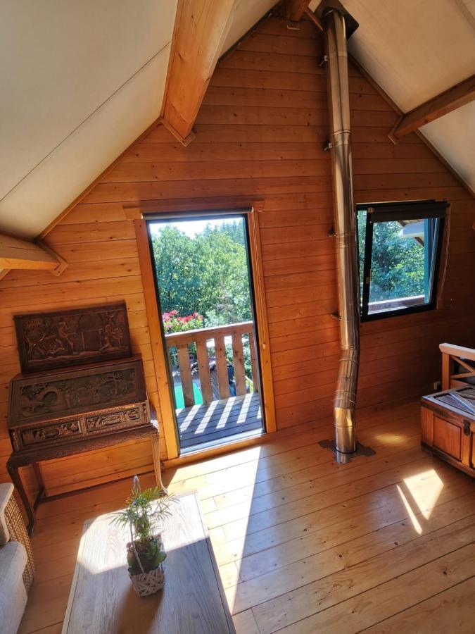 Le Chalet Du Cerf - Chambre D'Hote Somme-Leuze Exterior foto
