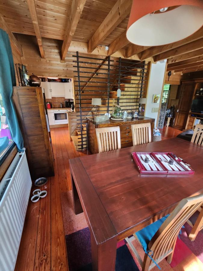 Le Chalet Du Cerf - Chambre D'Hote Somme-Leuze Exterior foto